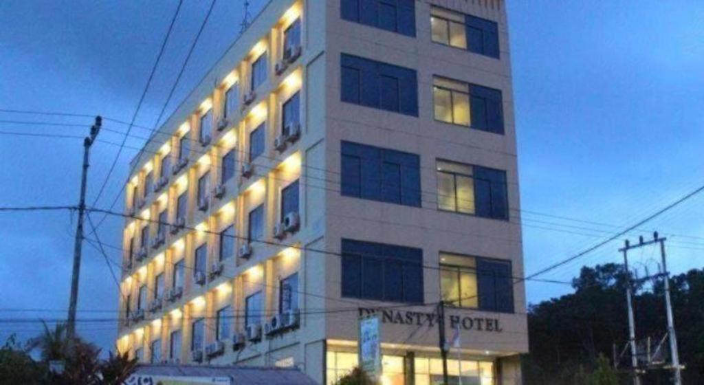 Hotel Dynasty Tarakan Ngoại thất bức ảnh