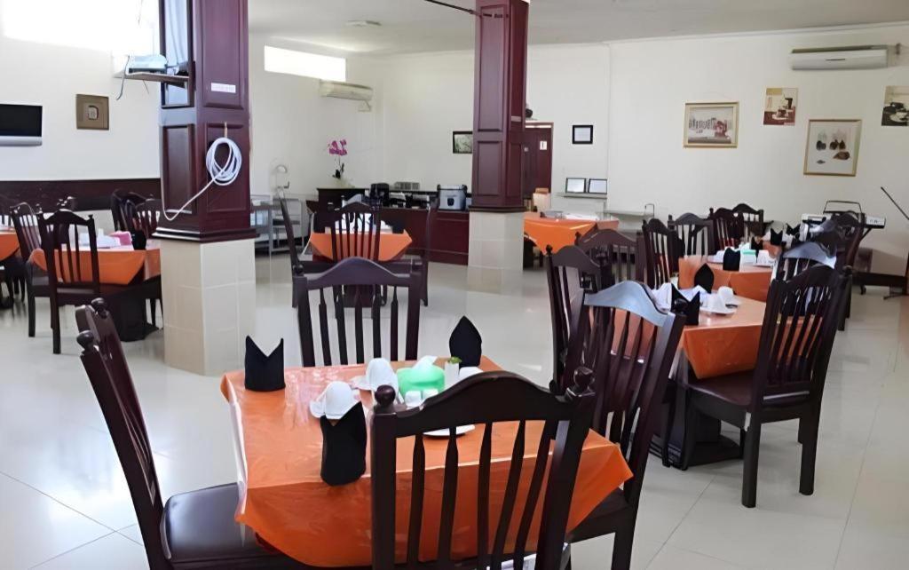 Hotel Dynasty Tarakan Ngoại thất bức ảnh
