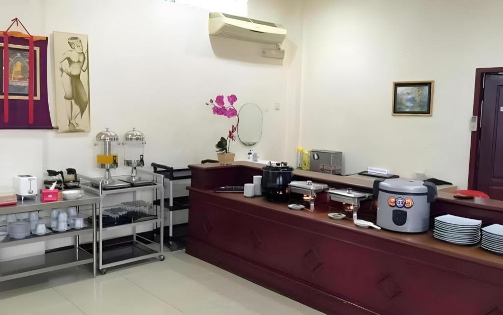 Hotel Dynasty Tarakan Ngoại thất bức ảnh