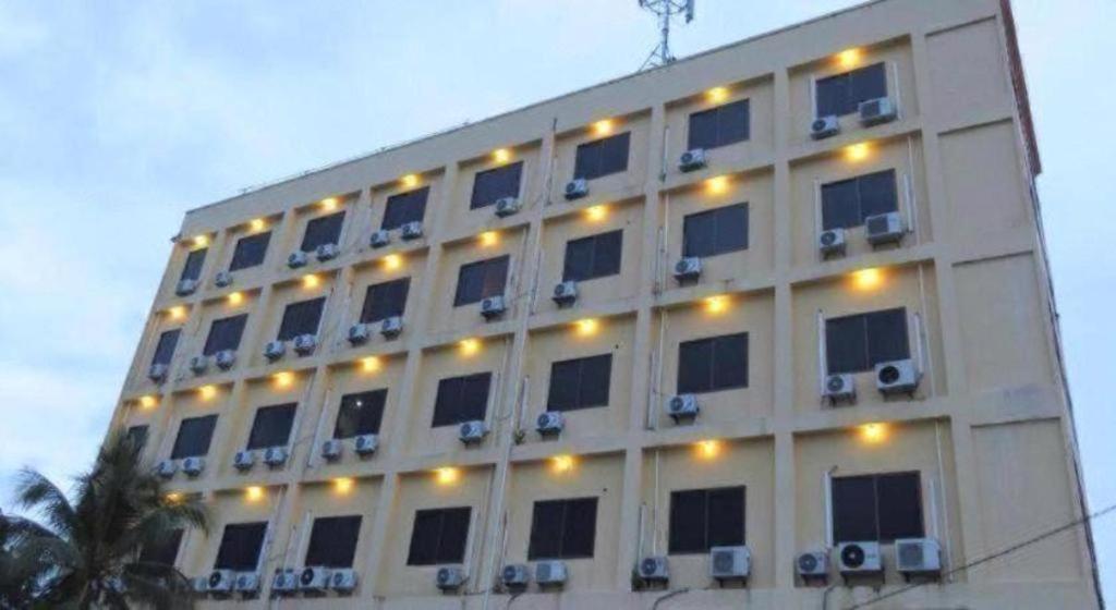 Hotel Dynasty Tarakan Ngoại thất bức ảnh